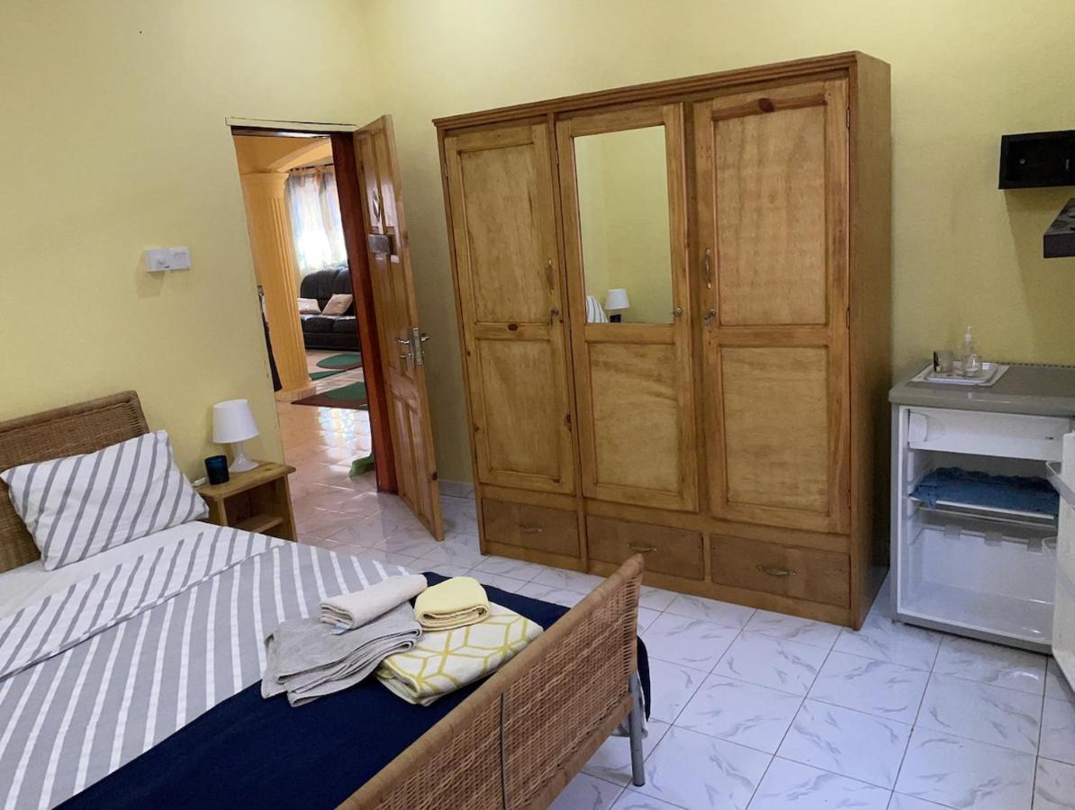 The Compound Bed and Breakfast Bijilo Εξωτερικό φωτογραφία